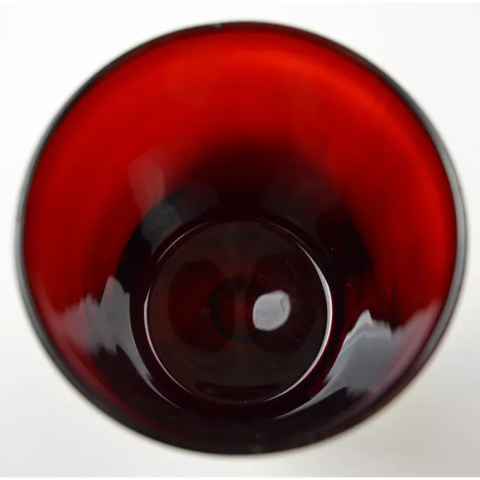 Cris D'Arques - Cavalier Ruby Pattern - Water Goblet