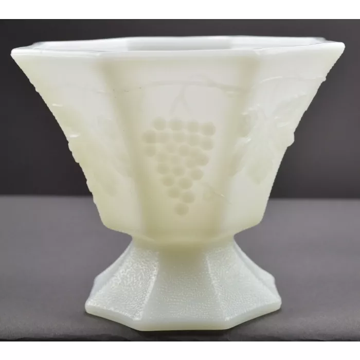 Anchor Hocking - Vintage Milk Glass Pattern - Pebbled Open Candy Dish