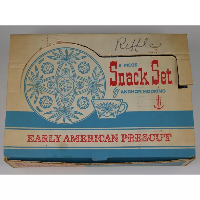Anchor Hocking Prescut Clear Pattern - Snack Set - 4 Snack Plates & Cups