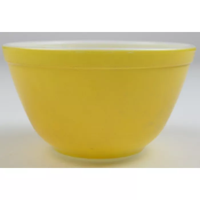 Pyrex Yellow ( Bright Yellow ) Pattern 1.5 Pint Mixing Bowl - No 401