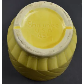 Shawnee Pottery Diamond Pattern Yellow Planter #455 - 4 Tall