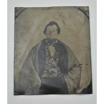 Antique Tintype & Daguerreotype Picture - Man In Cape