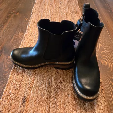 Women's Boots with Memory Foam Insole - Celina Black Size 6