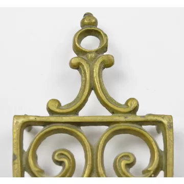 Vintage Cast Iron Spade Design Sad Iron Stand - 8.5 Tall
