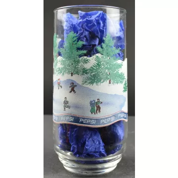 Pepsi Cola Winter Holiday Glass Depicting Ice Skaters - 5.875 Tall